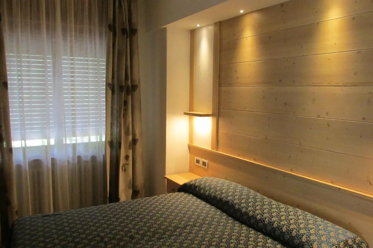 Hotel Garni Miramonti Falcade 3*,
