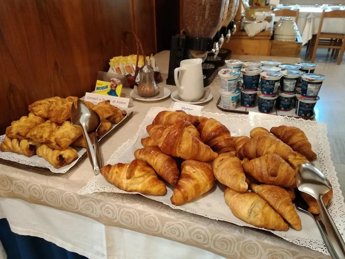 Hotel Garni Miramonti Falcade Italy