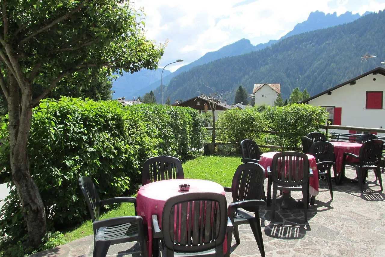 Hotel Garni Miramonti Falcade Italy